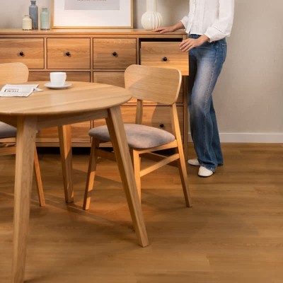 Dębowy okrągły stół w stylu RETRO